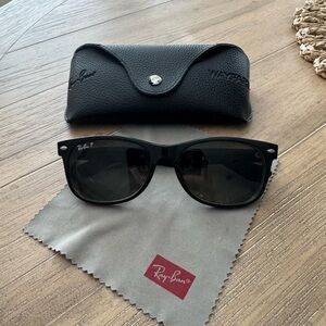 Prescription Rayban Wayfarer Sunglasses. Just replace the lenses. Black.